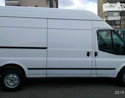 Ford Transit 2013 года