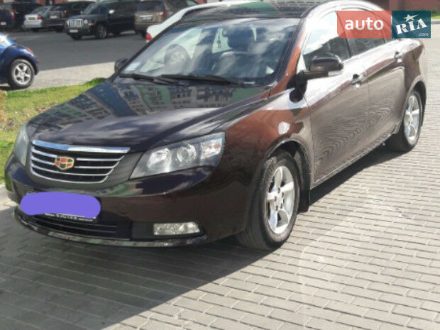 Джили Эмгранд 2013 року Geely Emgrand 2013 року