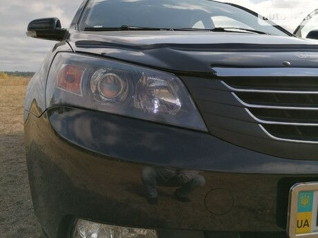 Джили Эмгранд 2014 року Geely Emgrand 2014 року