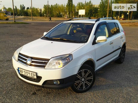Джили МК Кросс 2013 року Geely MK Cross 2013 року