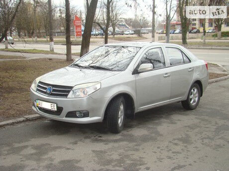 Джили МК 2013 року Geely MK 2013 року