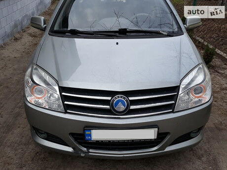 Джили МК 2011 року Geely MK 2011 року