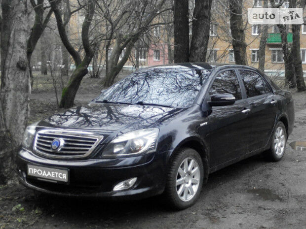 Джили СЛ 2013 року Geely SL 2013 року