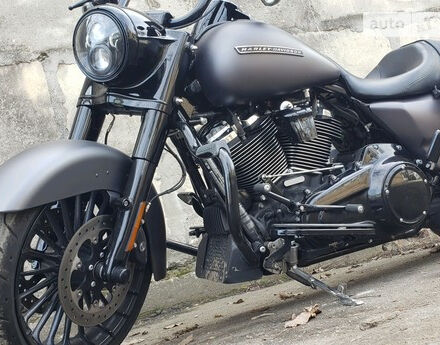 Harley-Davidson FLHRXS 2017 года