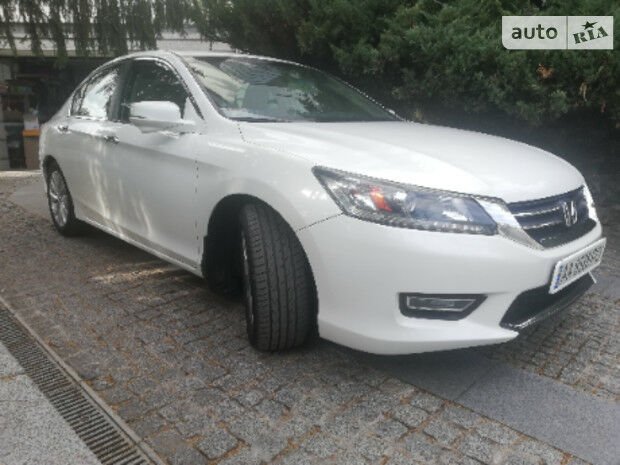 Honda Accord 2013 года