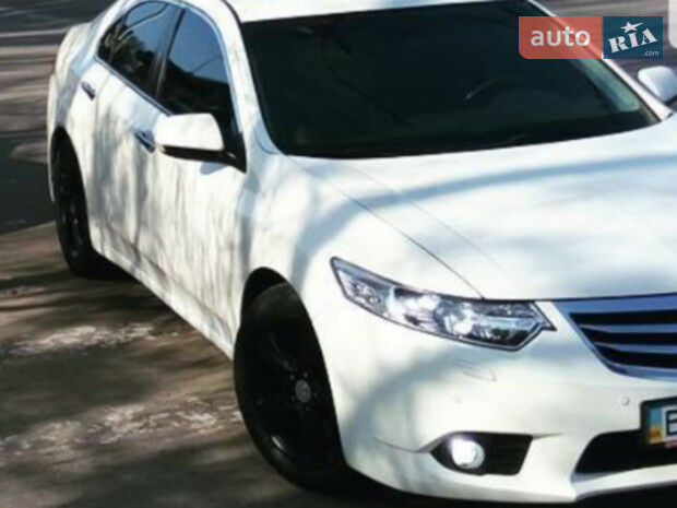 Honda Accord 2011 року