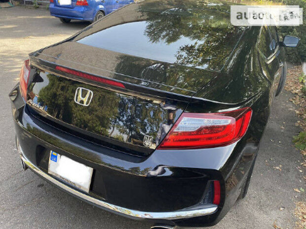 Honda Accord 2016 року