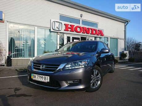 Honda Accord 2013 року