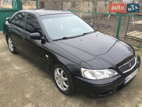 Honda Accord 2001 року