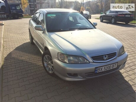 Honda Accord 2001 року