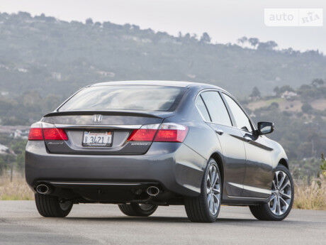 Хонда Аккорд 2012 года Honda Accord 2012 года