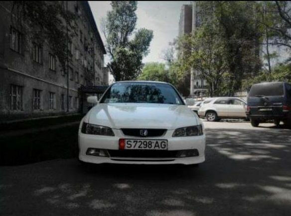 Honda Accord 2000 року