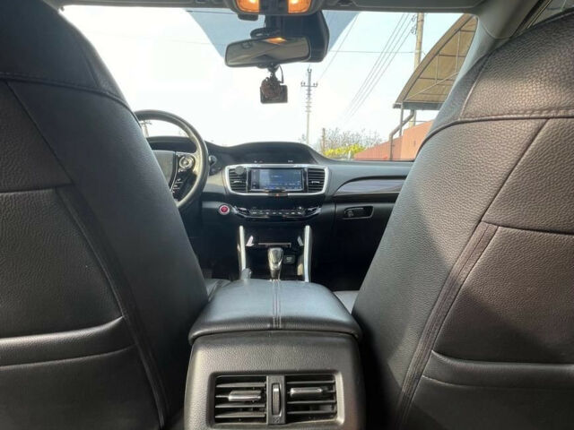 Honda Accord 2016 года