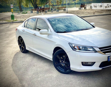 Honda Accord 2013 года