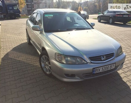 Honda Accord 2001 року