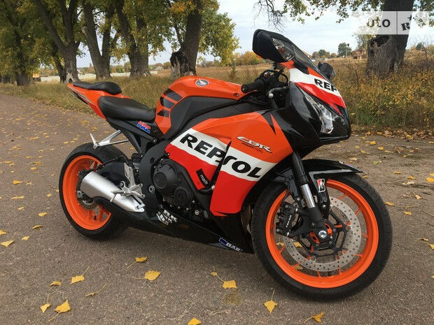 Хонда null 2014 року Honda CBR 1000RR 2014 року