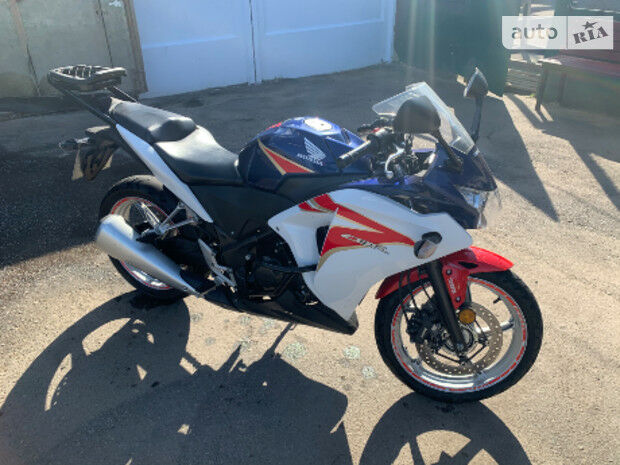 Хонда ЦБР 2012 року Honda CBR 2012 року