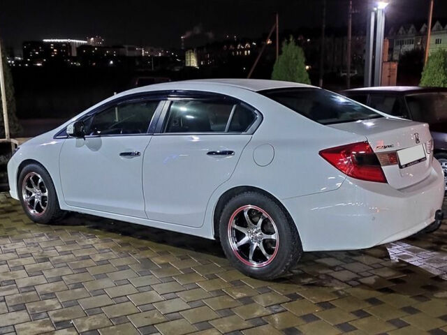 Honda Civic 2012 года