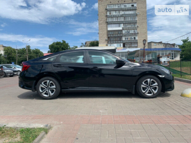 Honda Civic 2018 года