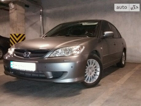 Хонда Цивик 2004 року Honda Civic 2004 року