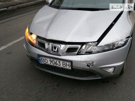 Honda Civic 2010 года