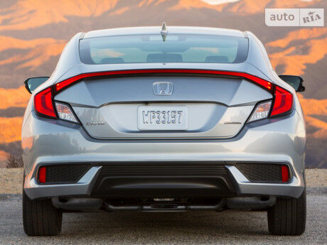 Хонда Цивик 2005 року Honda Civic 2005 року