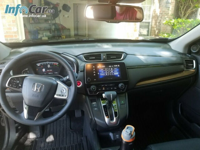Honda CR-V 2017 года