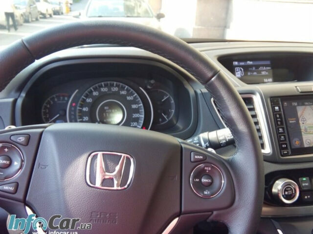 Honda CR-V 2015 года