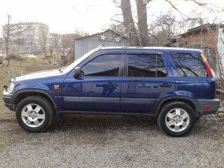 Хонда СРВ 1998 року Honda CR-V 1998 року
