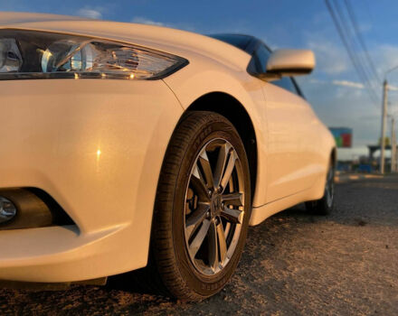 Фото на отзыв с оценкой 4.8 о Honda CR-Z 2012 году выпуска от автора "KseniaCRZ" с текстом: Компания Honda во время представления прототипа в 2007 году заявила, что CR-Z отражает идею о воз...