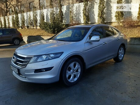 Honda Crosstour 2011 года