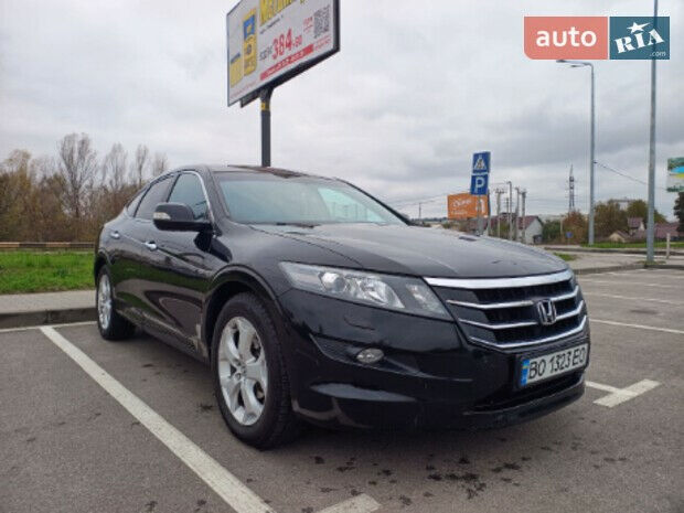 Honda Crosstour 2011 року