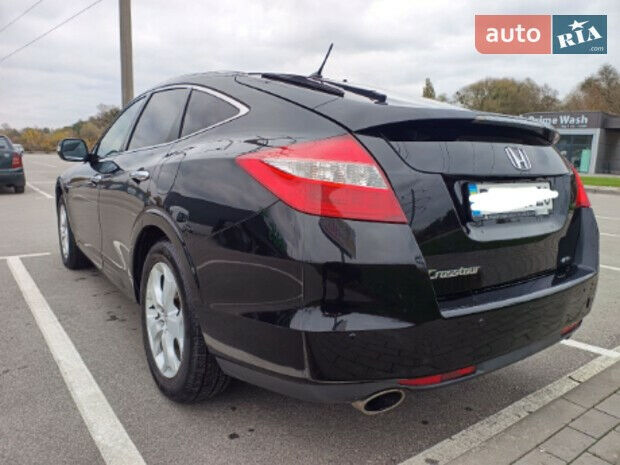 Honda Crosstour 2011 року