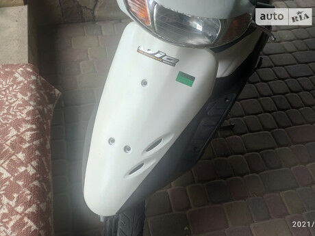 Хонда Dio AF 34 1997 року Honda Dio AF 34 1997 року