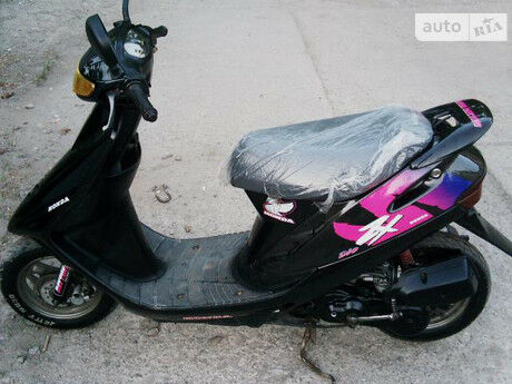 Хонда Дио 2001 року Honda Dio 2001 року