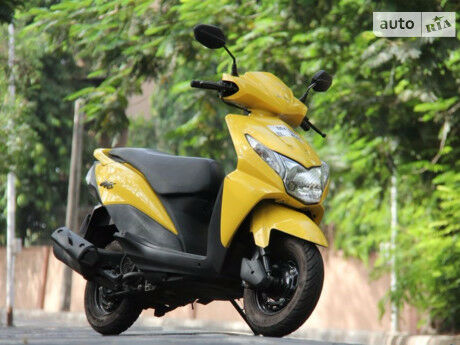 Хонда Дио 1998 года Honda Dio 1998 года