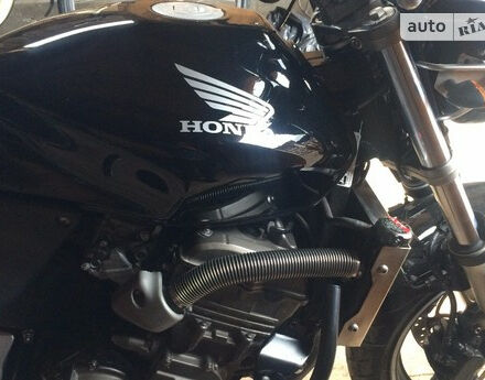 Фото на отзыв с оценкой 5 о Honda HORNET 2002 году выпуска от автора "123ээъ" с текстом: Мотоцикл Honda Hornet CB 250F неплохой стальной конь . Послушный (легко управляется). Коробка пер...