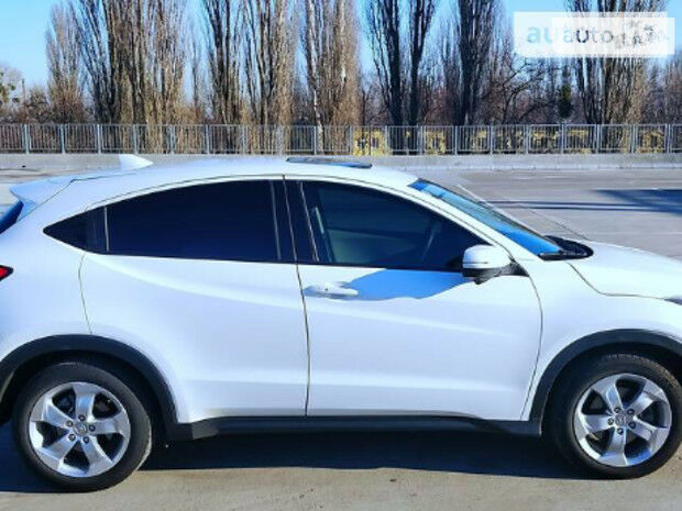 Honda HR-V 2016 года