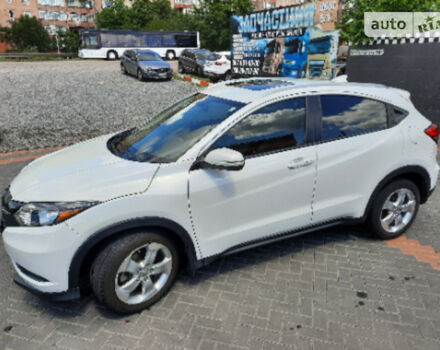 Фото на отзыв с оценкой 4.6 о Honda HR-V 2016 году выпуска от автора "Александр" с текстом: Маневрена, чутлива до керма, економна та надійна машина. Дуже якісна та м\'яка підвіска, кліренс ...