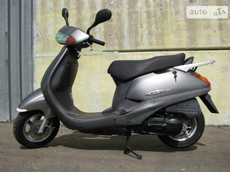 Хонда Леад 2011 року Honda Lead 2011 року