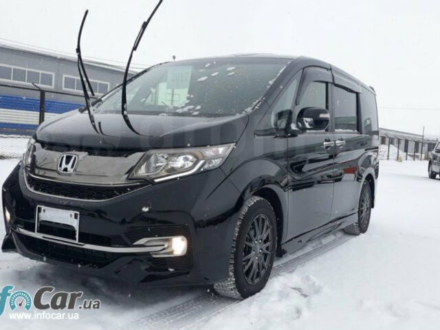 Honda StepWGN 2017 года