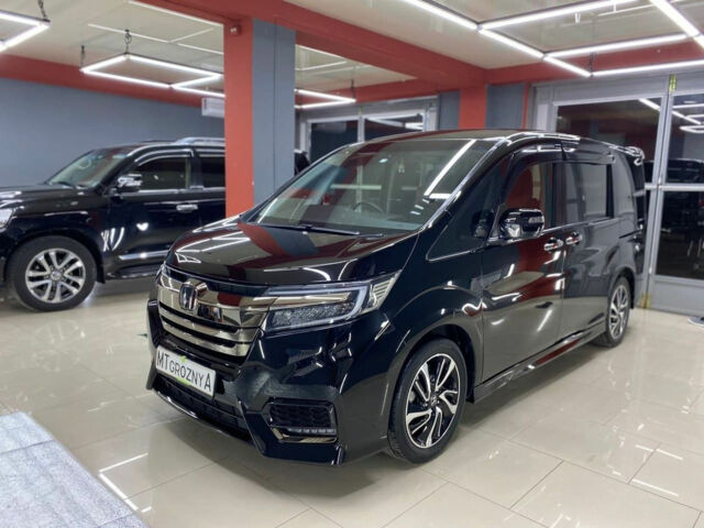 Honda StepWGN 2017 года