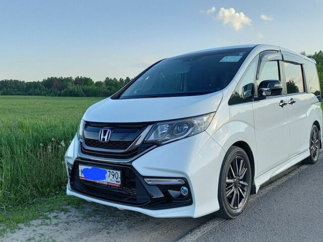 Honda StepWGN 2017 года