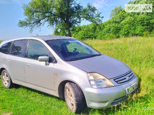 Honda Stream 2002 года