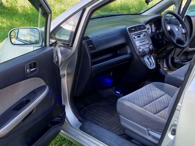 Honda Stream 2004 года