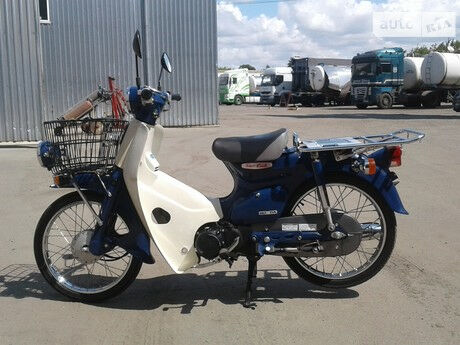 Honda Super Cub 2011 року