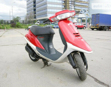 Honda Tact 2000 року