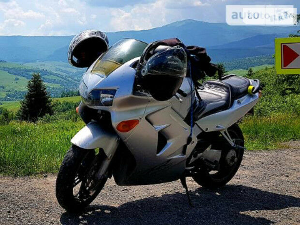 Honda VFR 800 2001 года