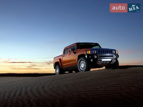 Hummer H3 2009 року