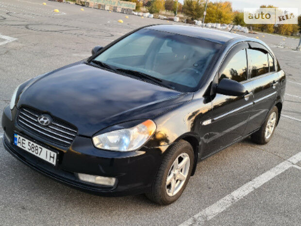 Хендай Акцент 2008 року Hyundai Accent 2008 року